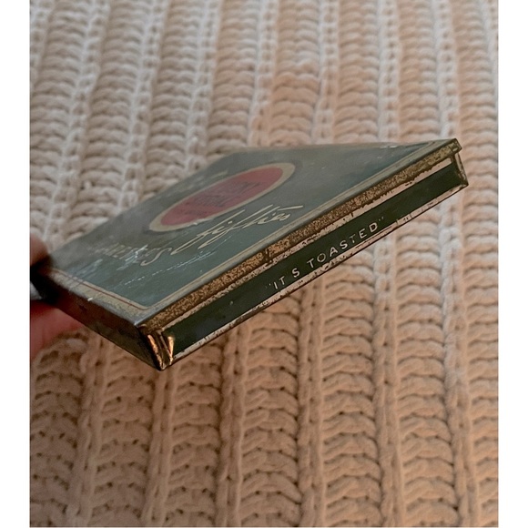 💚🌟♥️Authentic and Vintage “Lucky Strike” Cigarette Cigar Holder Tin Box💚🌟♥️ - Picture 9 of 10
